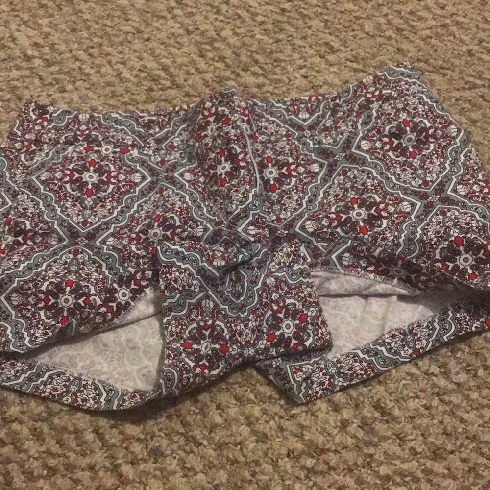 J crew patterned shorts - Picture 3 of 4